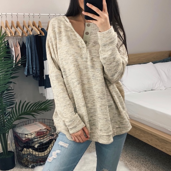 🆕 Yellow Gray Oversized Henley Sweater - Picture 6 of 8